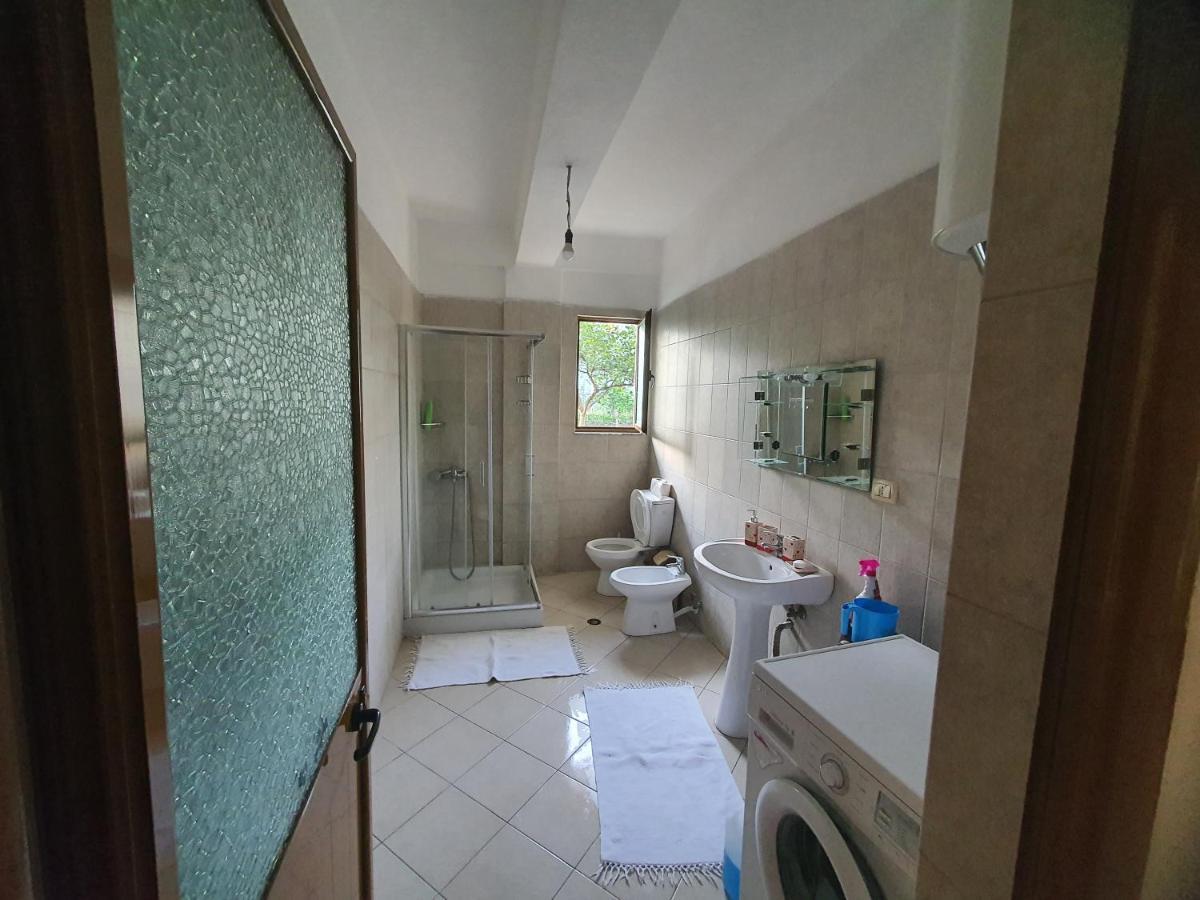 Spacious House With A Big Garden And Fire Pit Villa Tiranë Ngoại thất bức ảnh