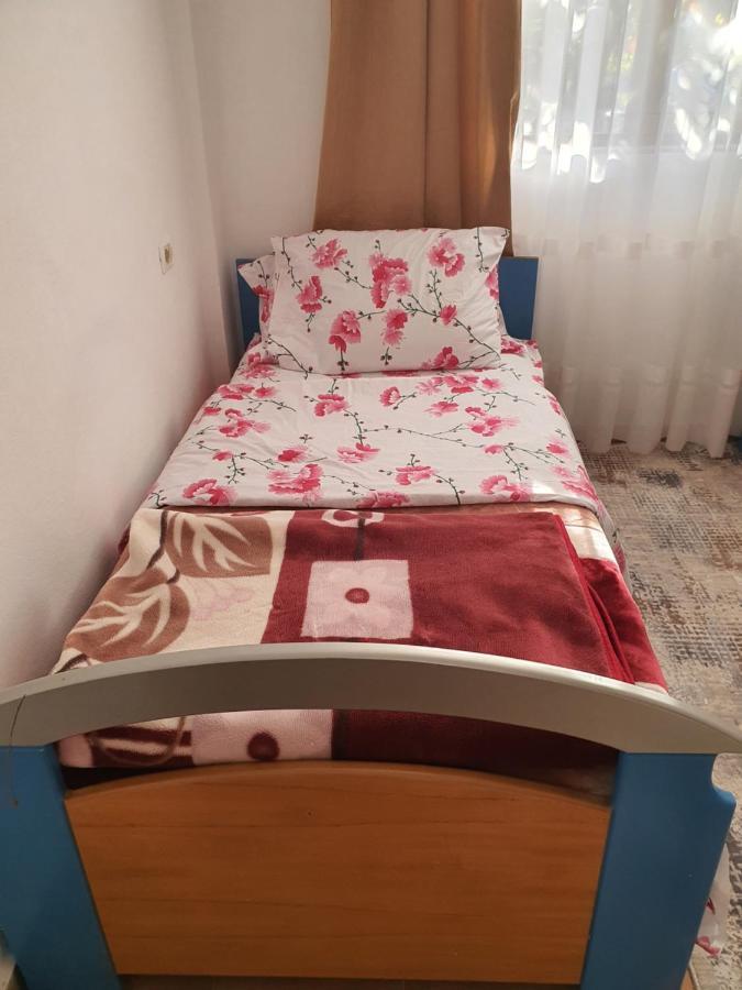 Spacious House With A Big Garden And Fire Pit Villa Tiranë Ngoại thất bức ảnh